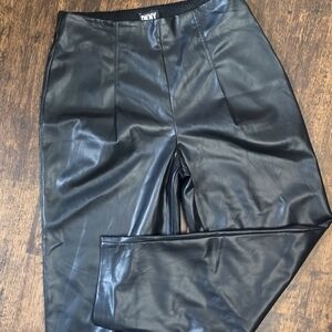 DKNY faux black leather side zip high waisted tapered pants Sz M Donna Karen